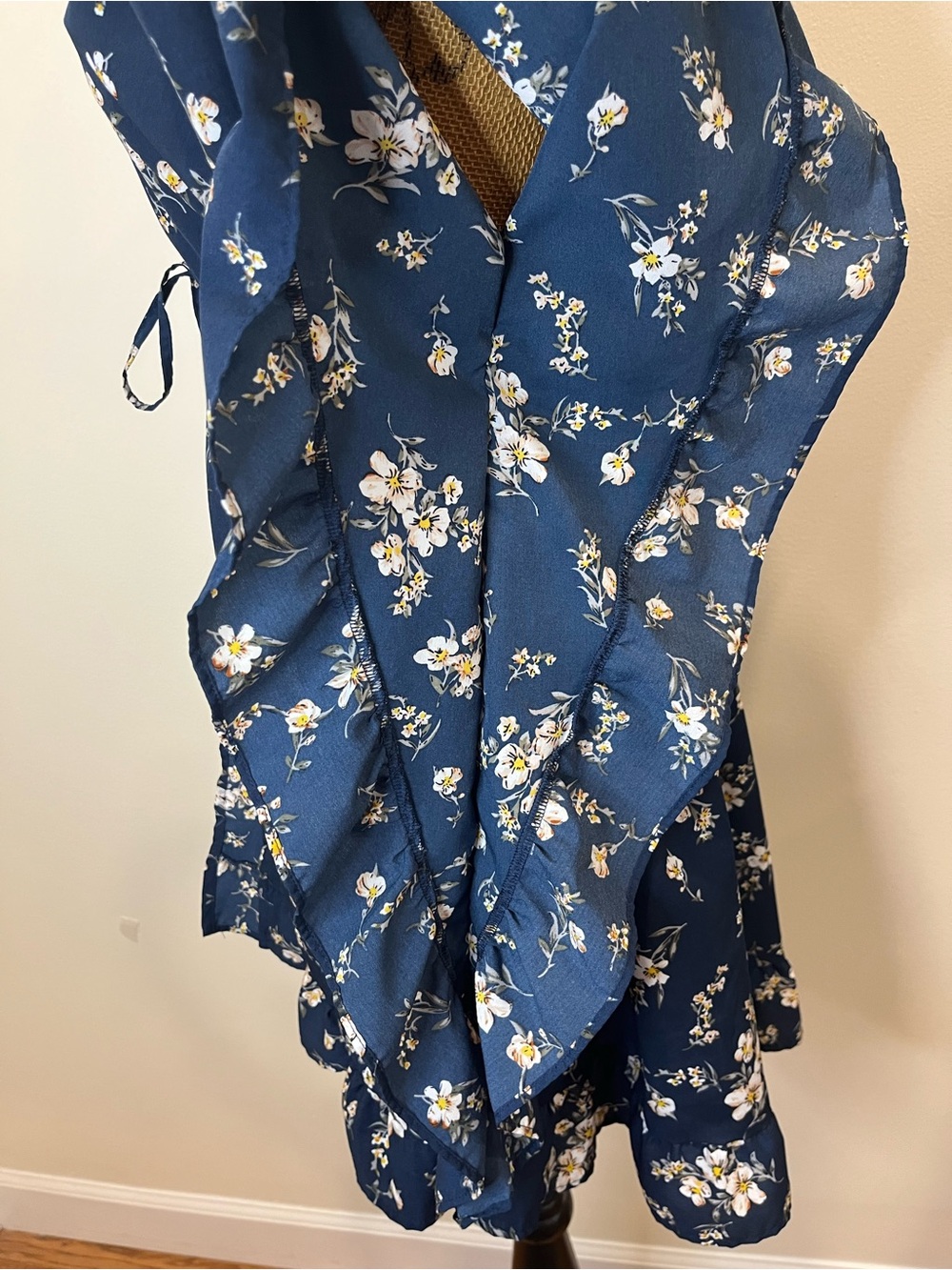 Swim Coverup Cascading Ruffle Tie Front Floral Navy Print Size Large XL - Picture 5 of 14